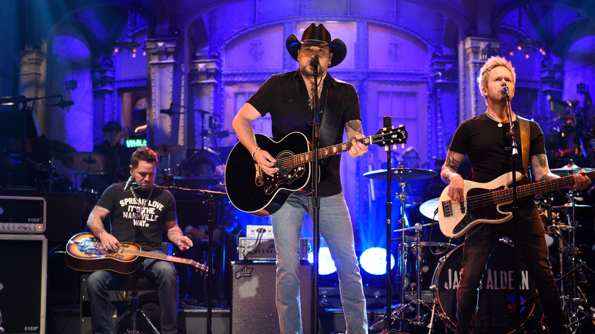 Jason Aldean sings during an episode of SNL