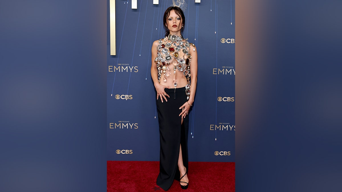 Jenna Ortega no Emmy Awards em 2025