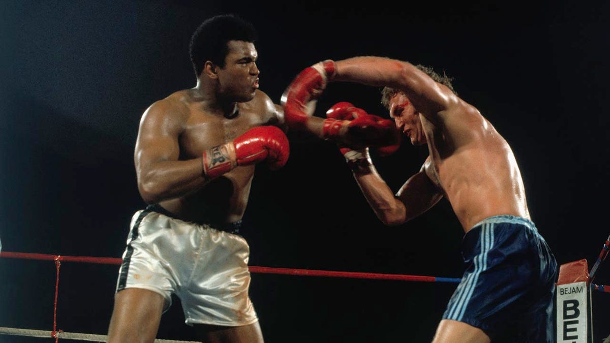 Muhammed Ali and Joe BUGNE BOX