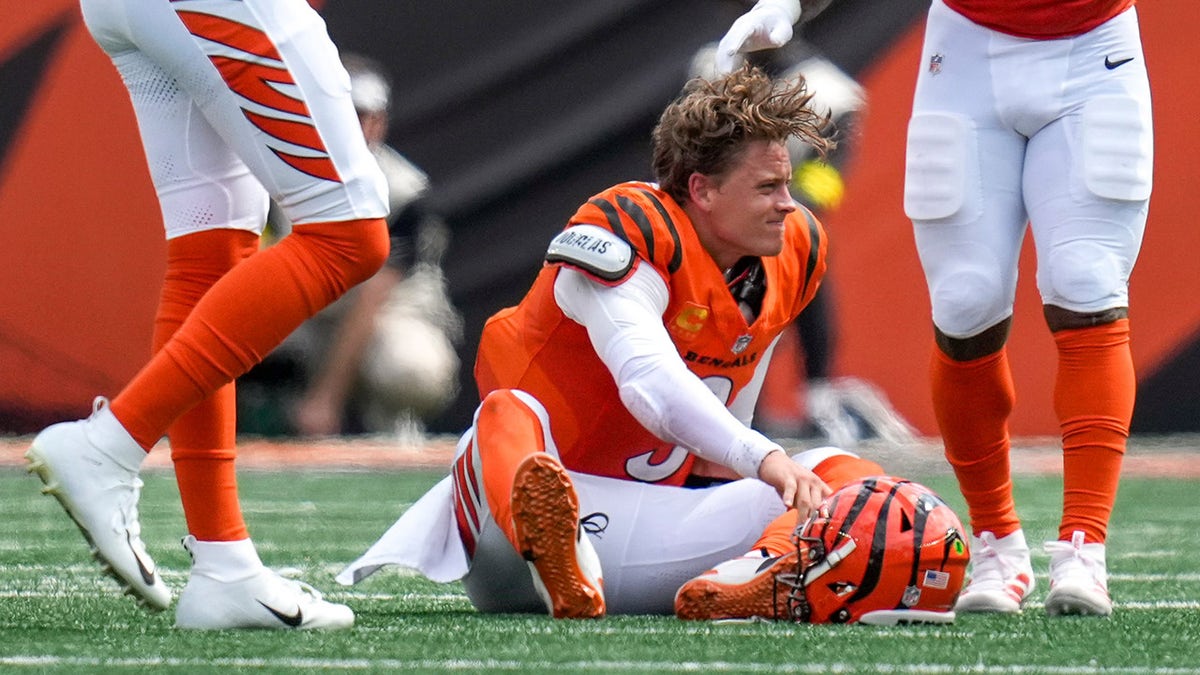 Joe Barrow injured on the field