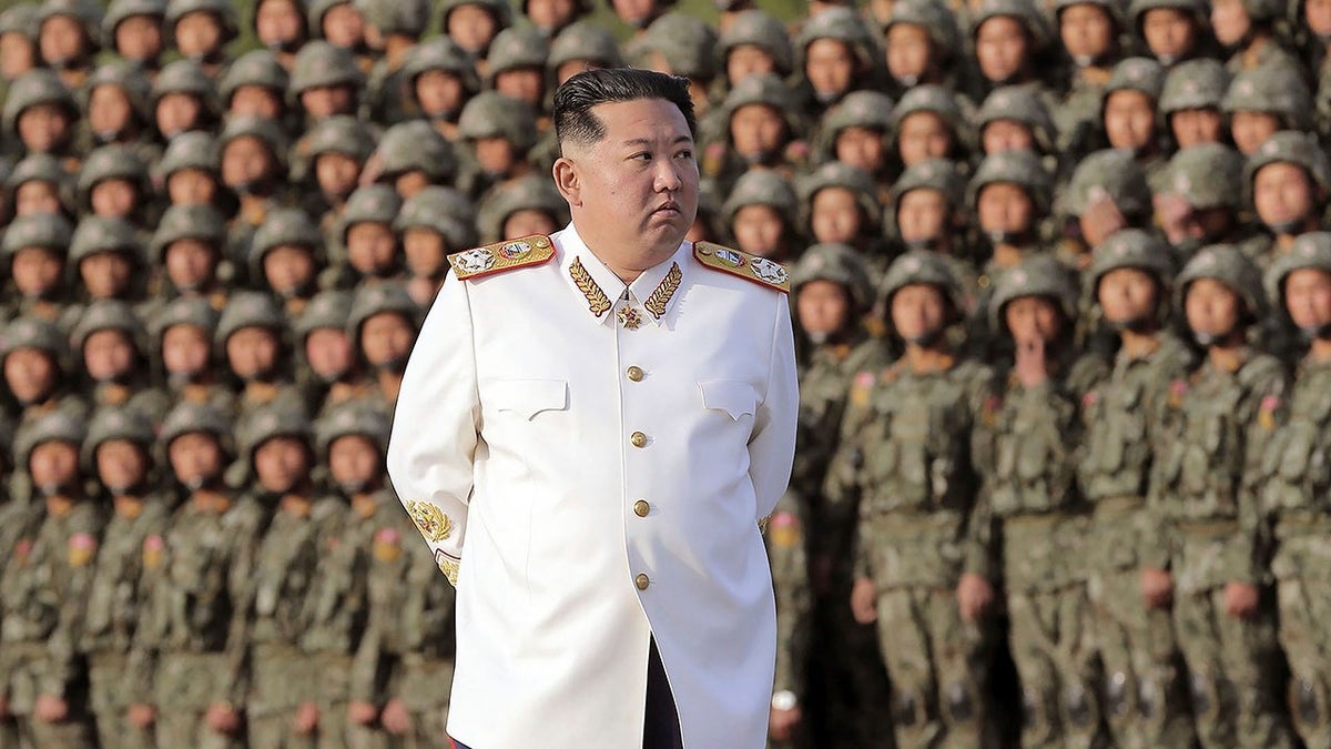 North Korea honors soldiers who chose suicide over capture in Ukraine War