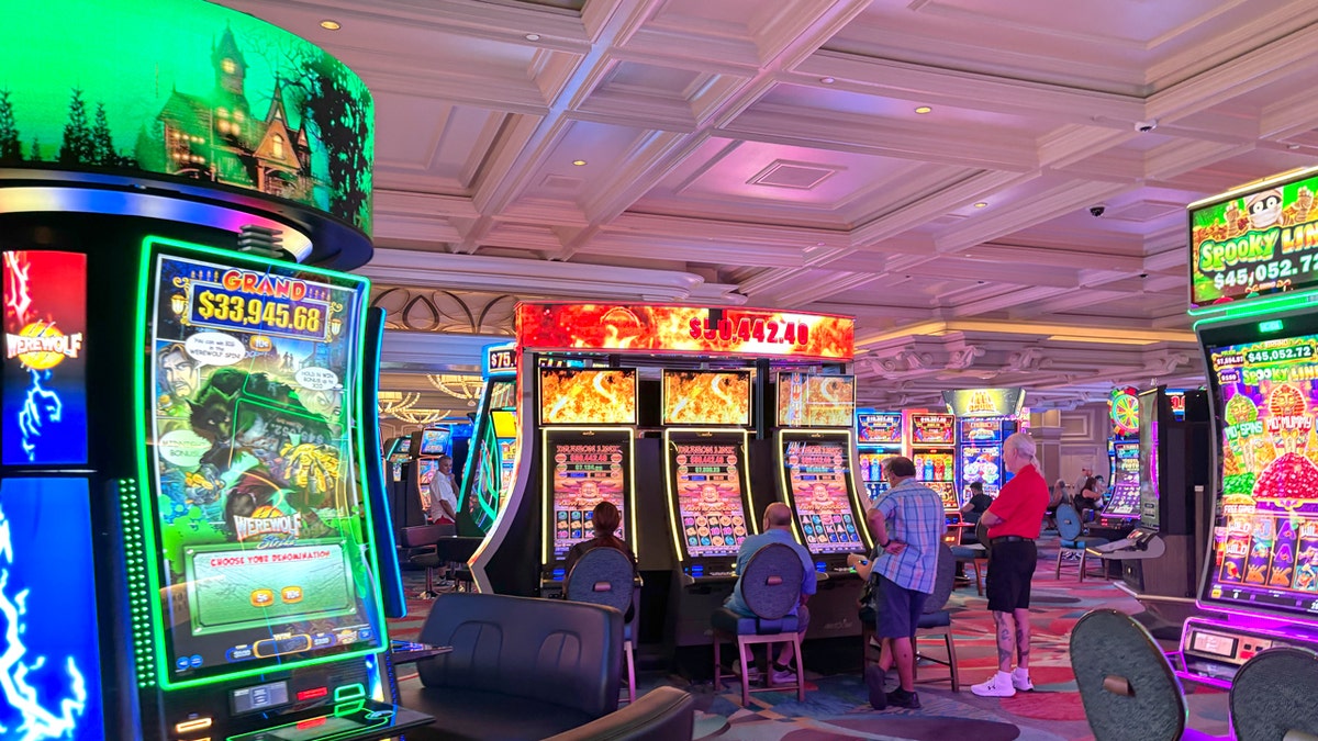 bellagio casino las vegas gambler empty