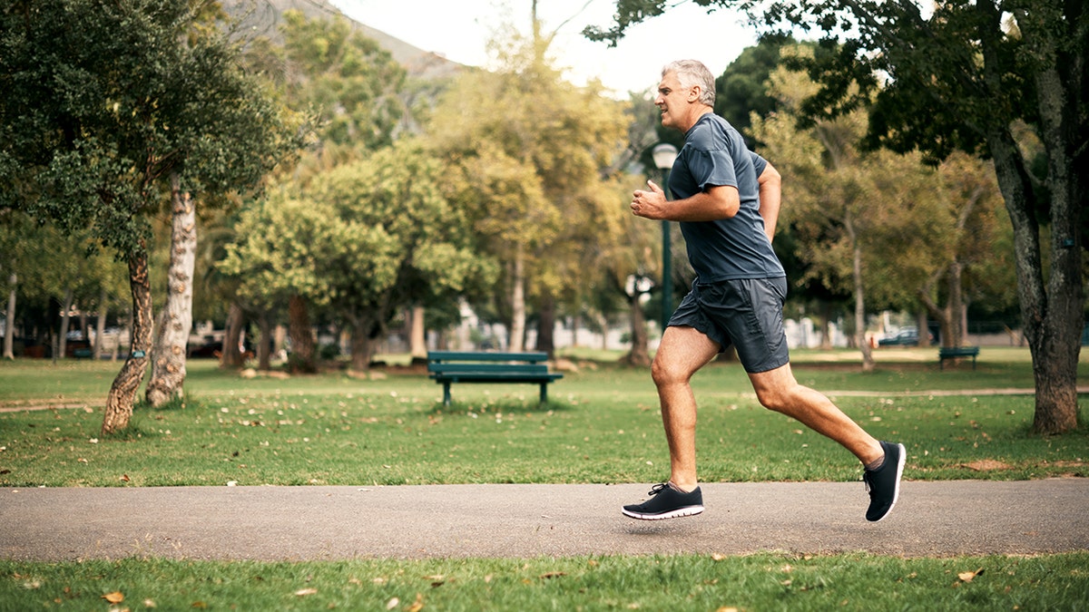 New study finds marathon athletes have significantly higher precancerous colon growth rates