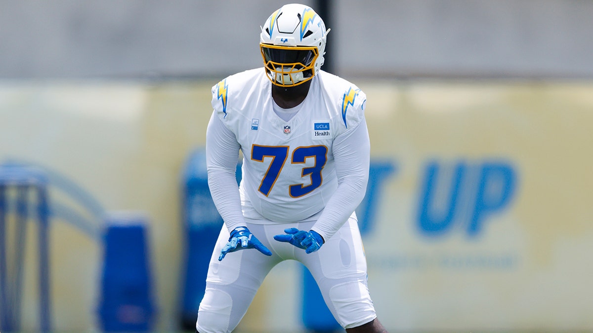 Mekhi Becton goes through practice drills