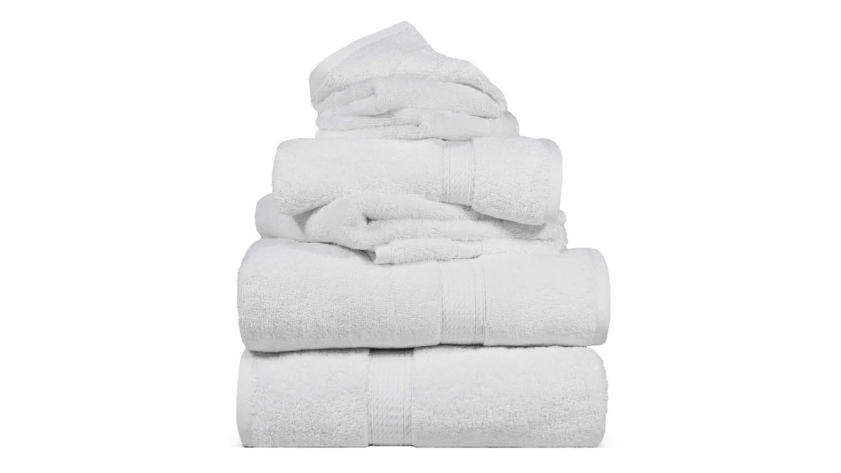 These are big and thick bath towels with good absorbency. 