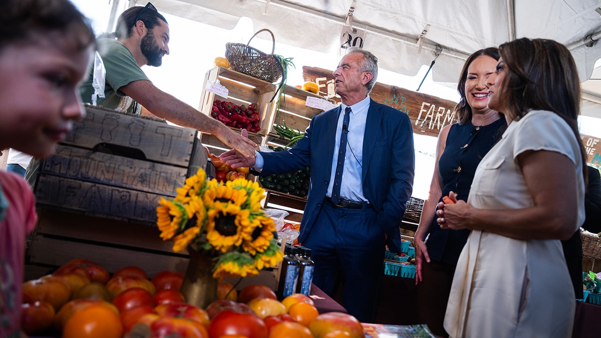 Robert F. Kennedy meets farmers