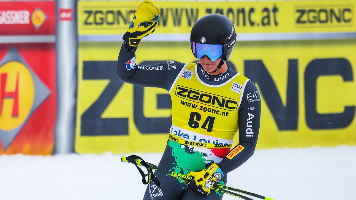 Matteo Franzoso waves