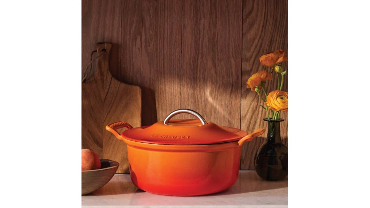 This Dutch oven has a full color palette.
