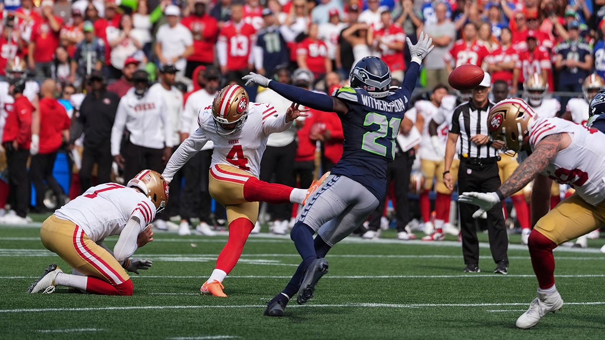 Jake Moody kicks