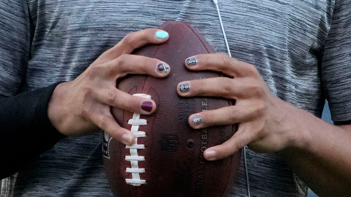 Williams Kalem nail