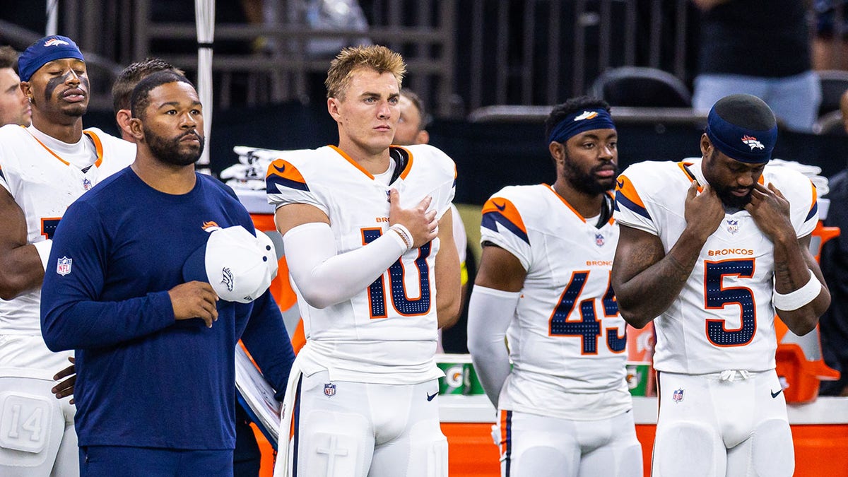 Bo Nix on the sidelines