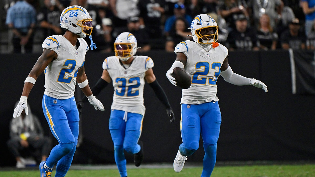 Tony Jefferson celebrates