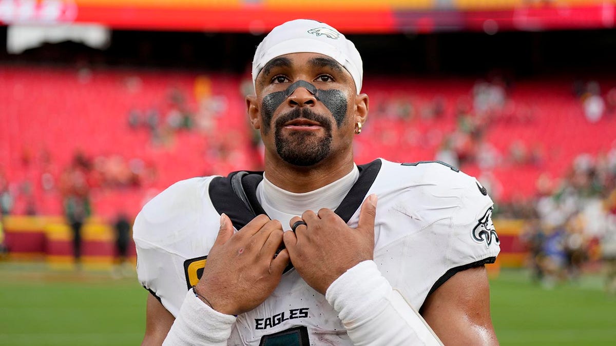 Jalen Hurts goes off the field