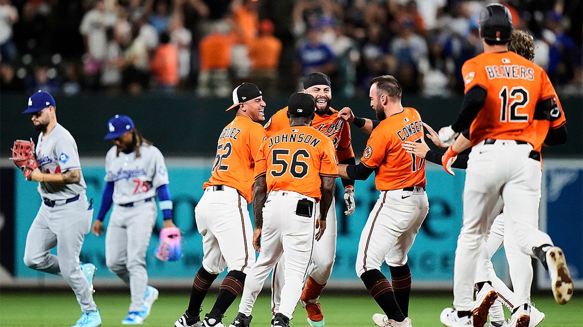 Orioles celebrate walk-off win