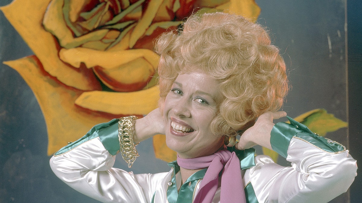 Polly Holliday