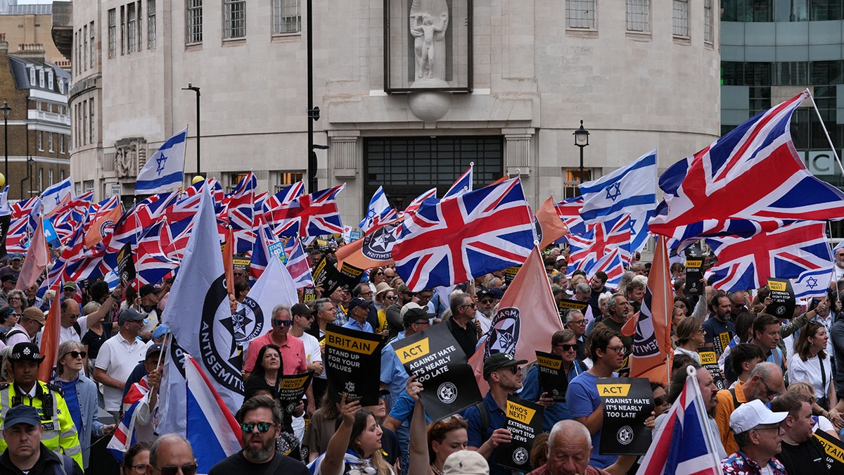 Walking in the United Kingdom against anti-Semitism