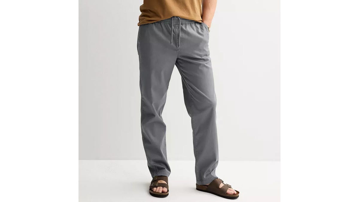 These easy pull-up pants are perfect for weekends.