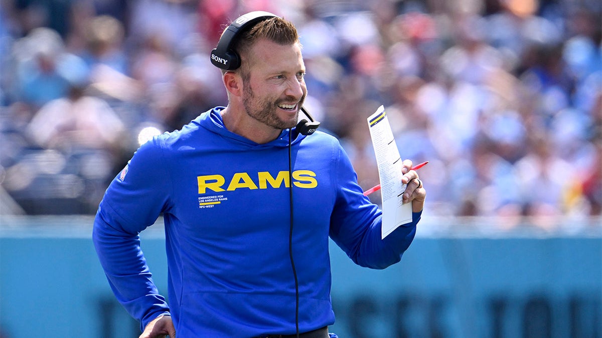 Sean McVay calls