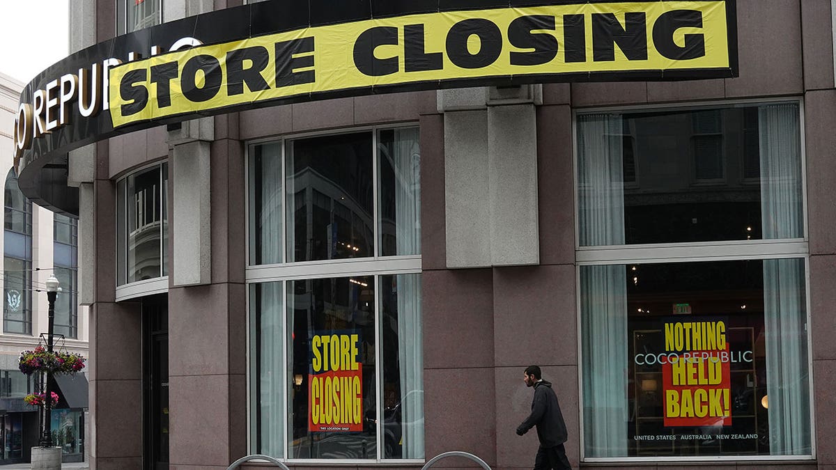 downtown retail stores closing