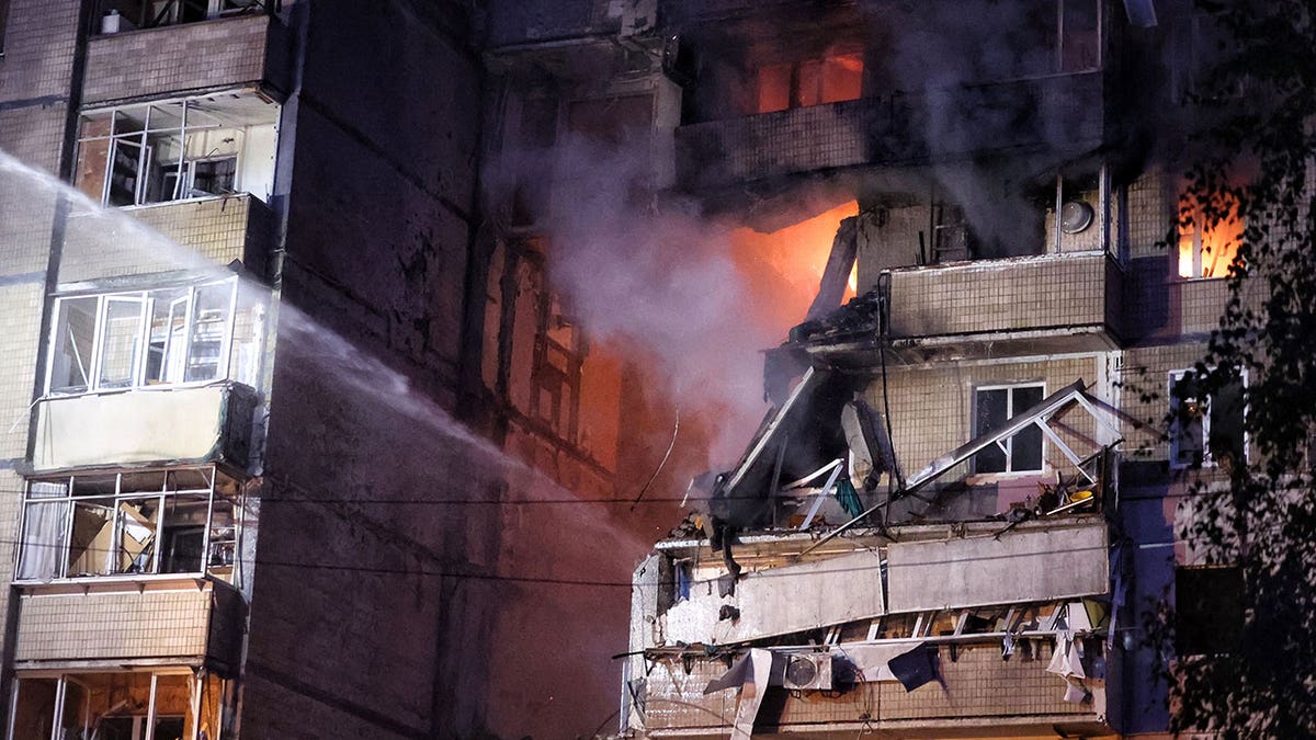 Hit the Ukrainian building through Russian drones and hit the missiles