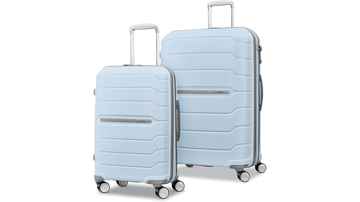Easily organize your belongings in these hardshell suitcases. 