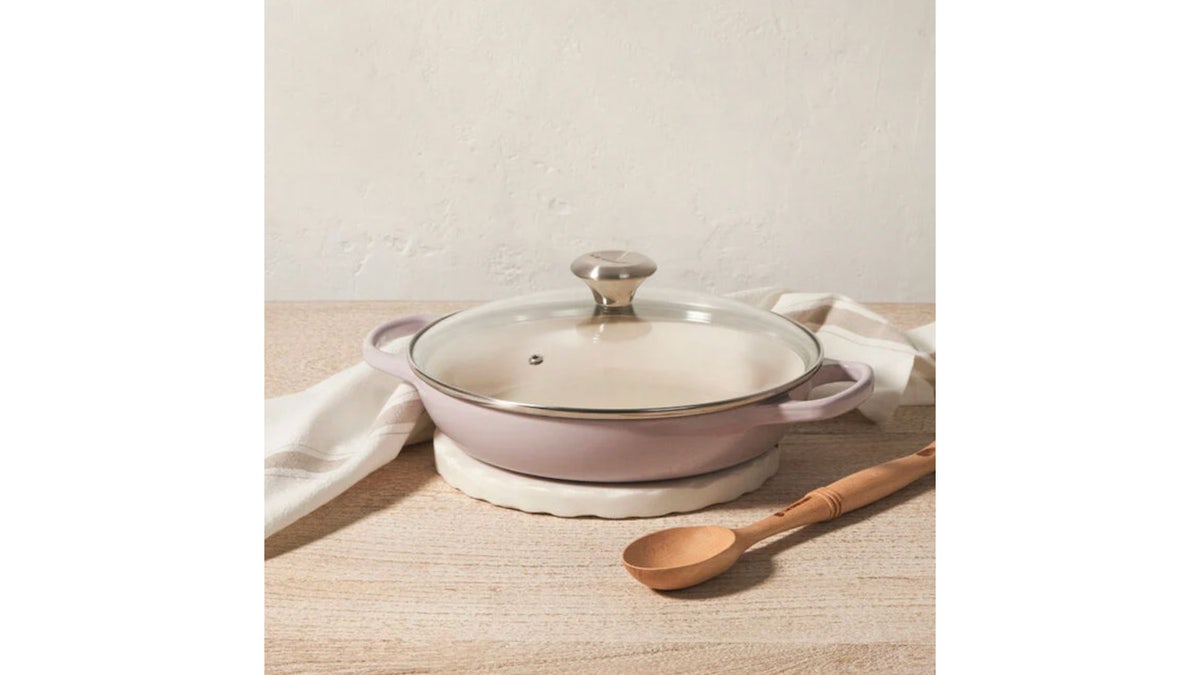 Cook a plate of supper in this versatile pot.