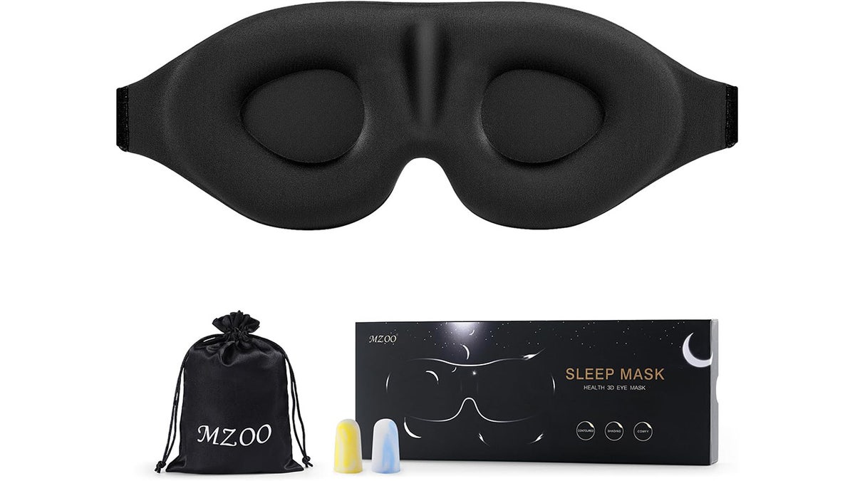 The contouring on this mask helps block out light.