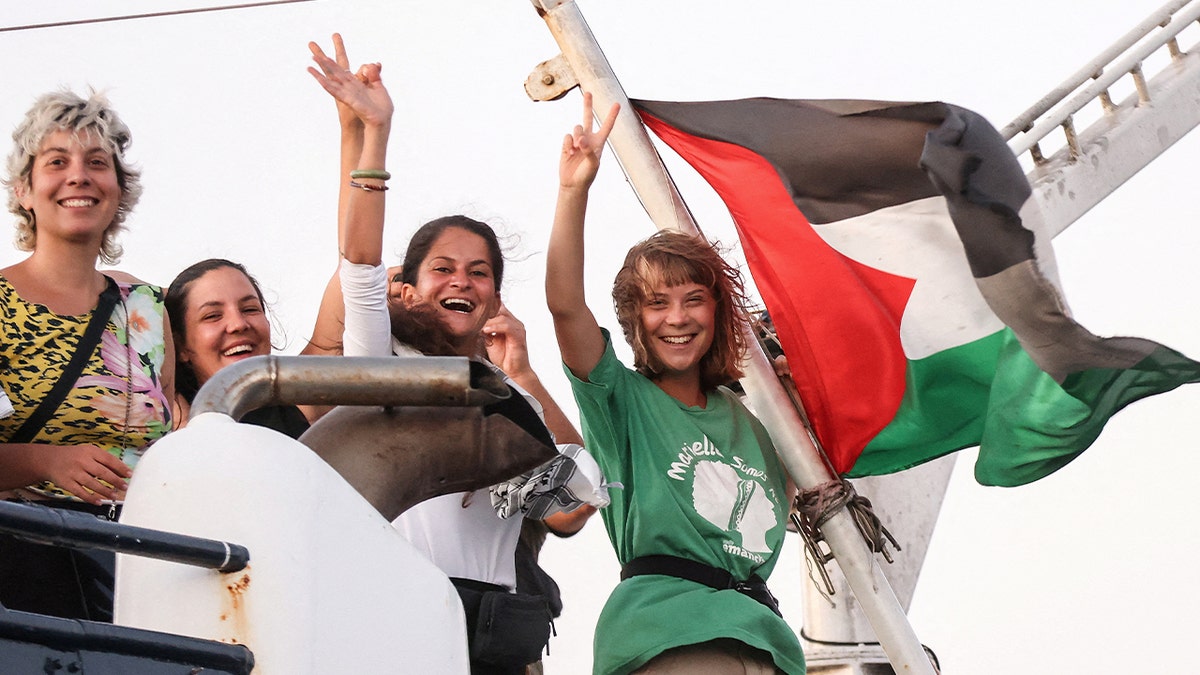 Greta Thunberg participates in the Global Sum Dlotilla