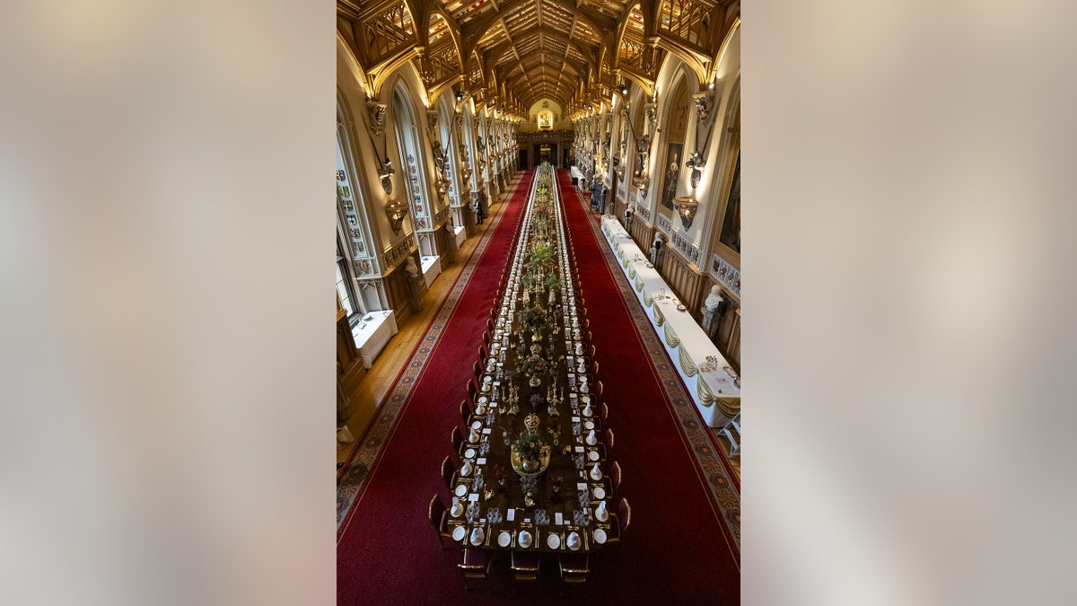 An aerial view of the state banquet table.