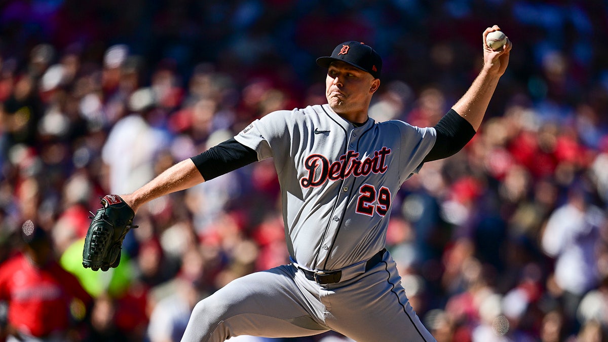 Tarik Skubal pitches
