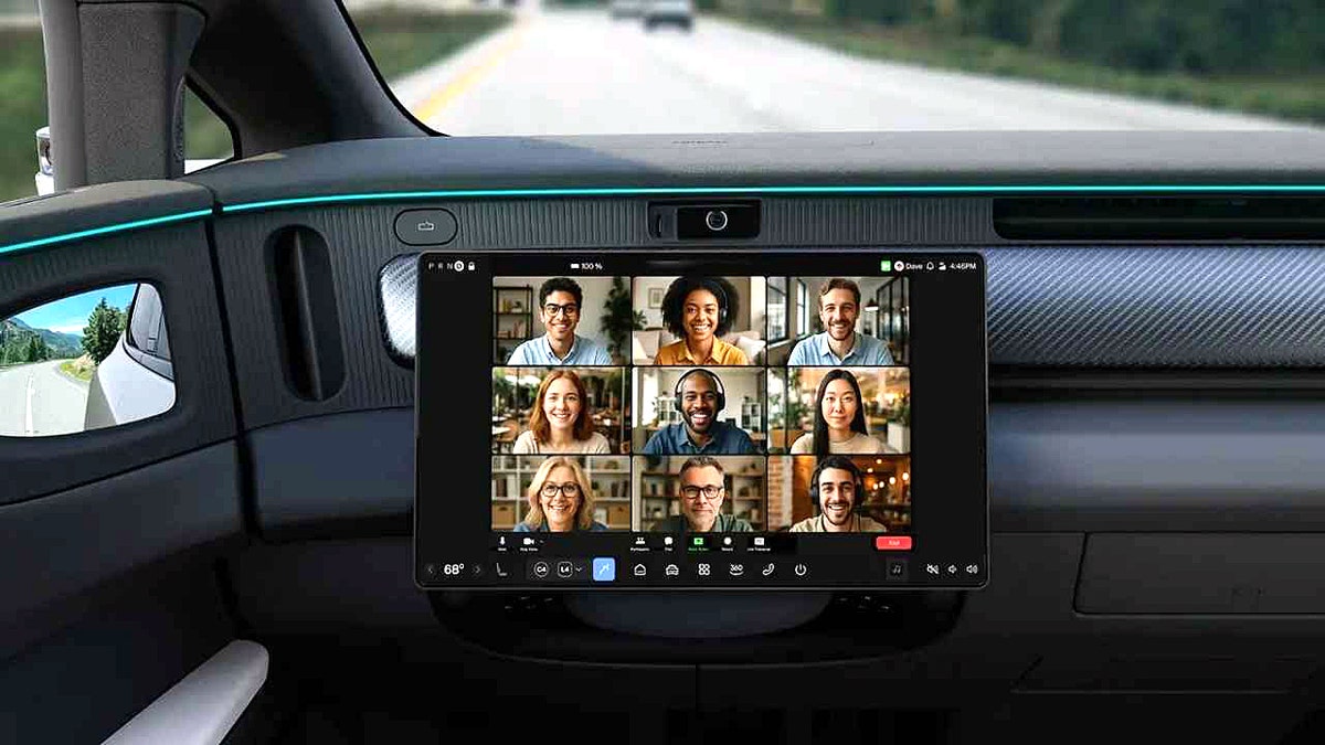 Video screen in tensor robocar