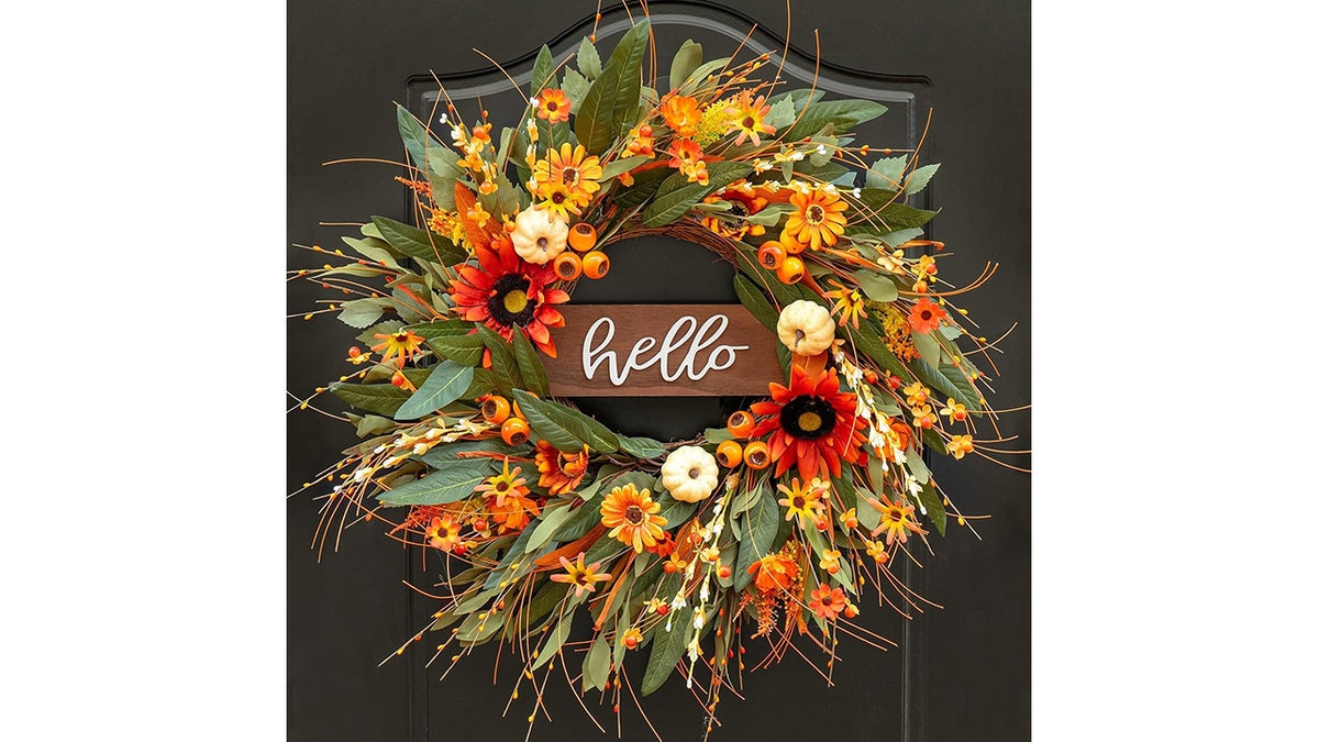 This wreath has a sign of a painful wood.