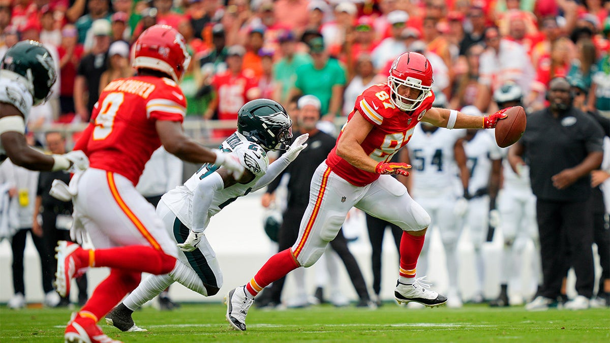 Travis Kelce in action