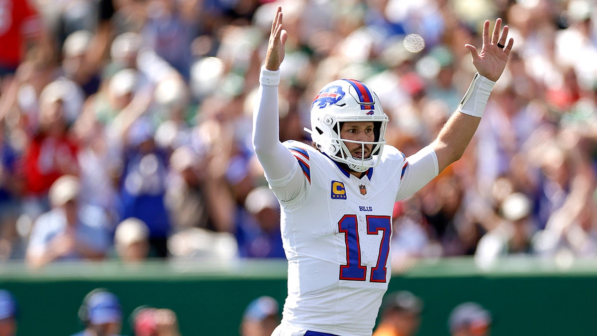 Dolphins' Tua Tagovailoa draws backlash for admitting he 'can't do half' of what Bills star Josh Allen can