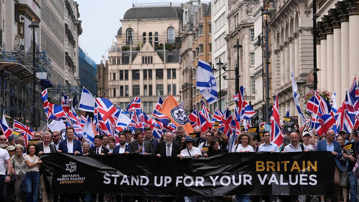 Antisemitism watchdog slams UK government response to 70k rally against Jew-hatred