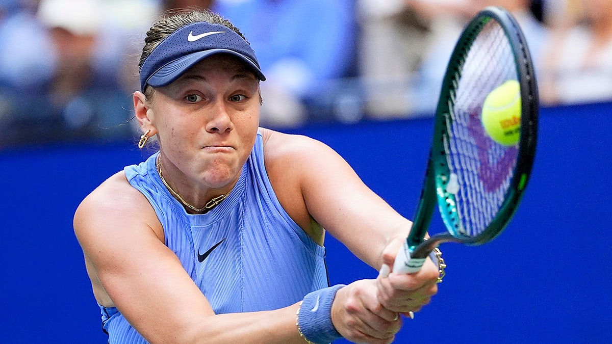 Amanda Anisimova in action