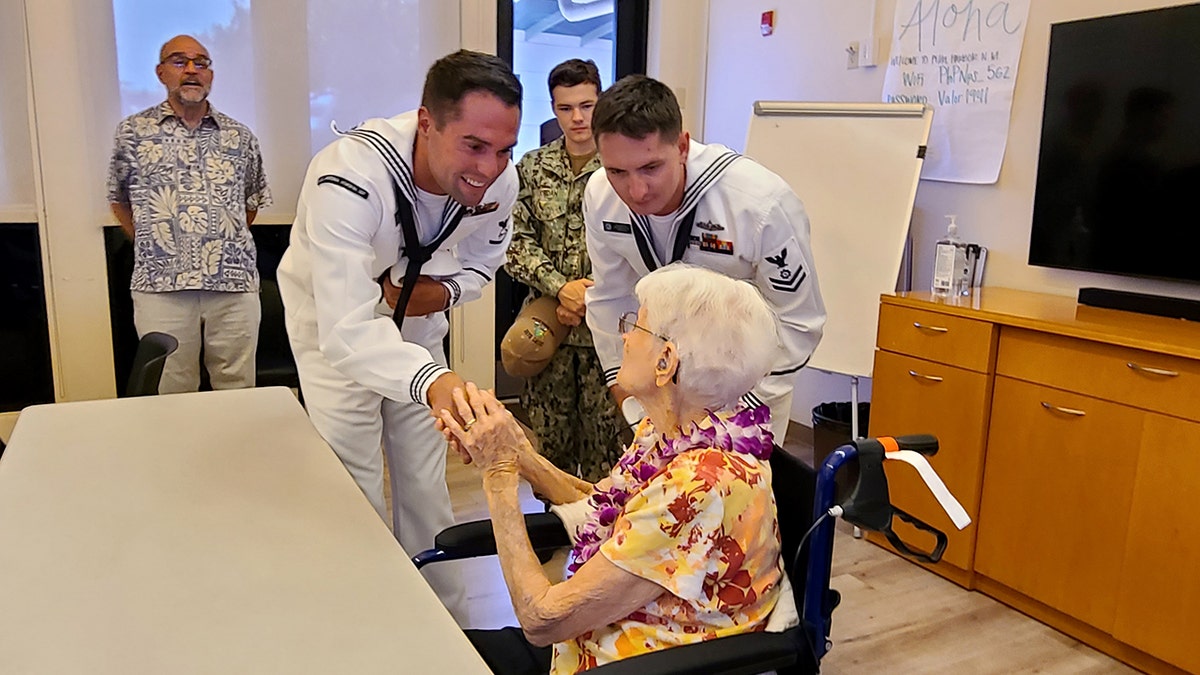 World War II Navy Nurse Alice Beck Darrow speaking with active duty military members
