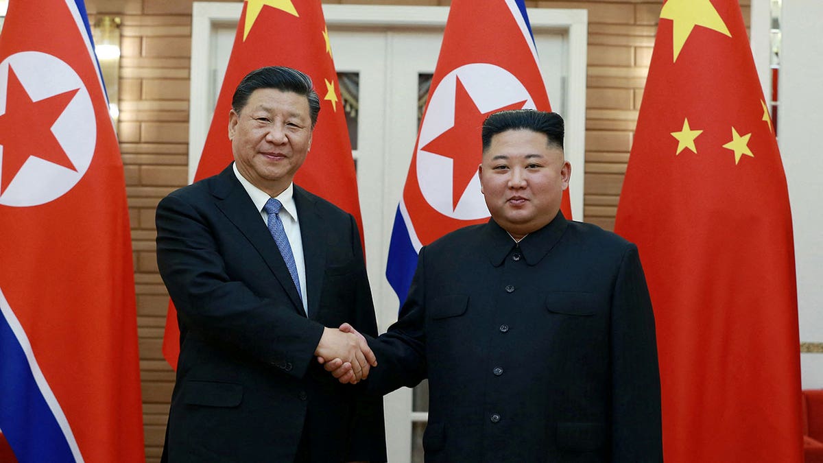 Kim Jong -un check