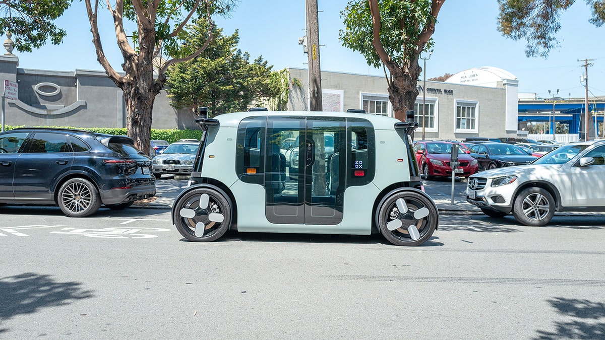 Zoox L5 Robotaxi
