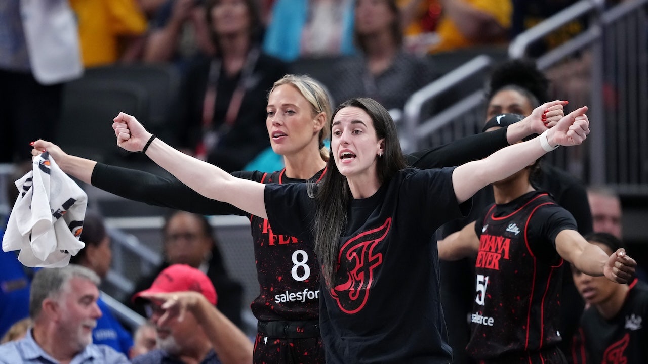 Caitlin Clark, Sophie Cunningham protest WNBA refs from sideline during  Fever playoff game