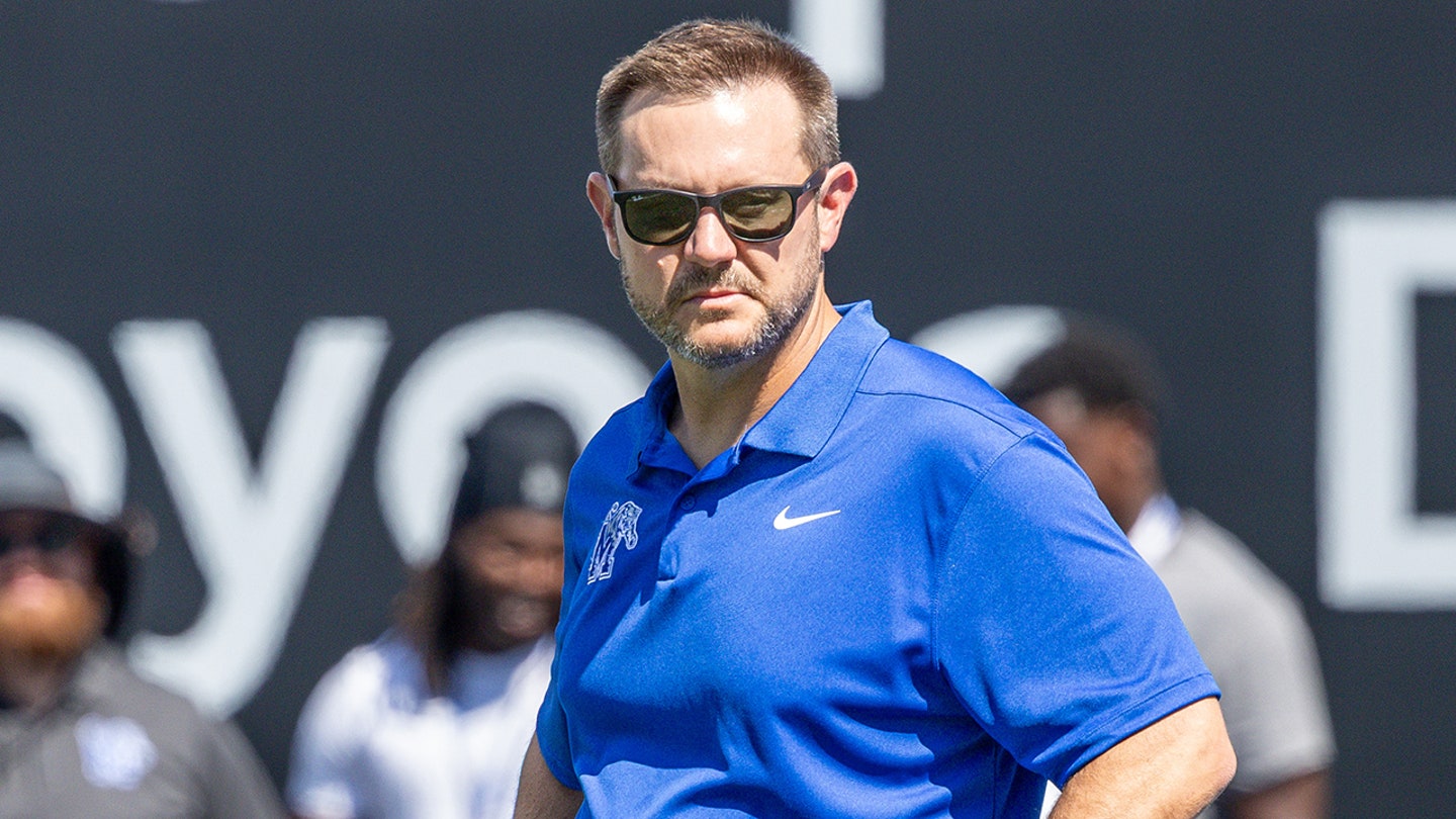 Memphis coach takes swipe at Georgia football program over driving-related arrests