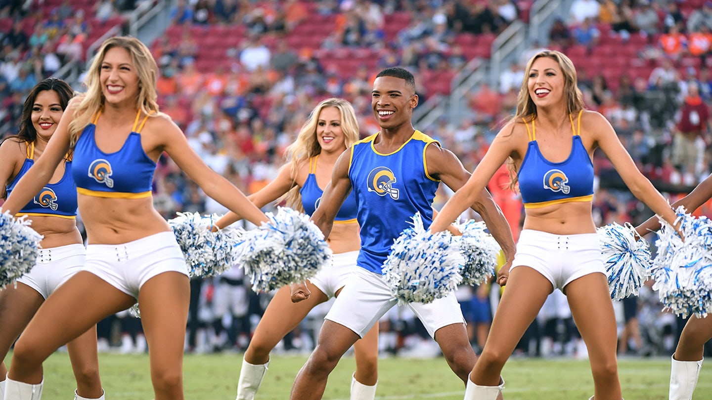 NFL male cheerleading pioneer defends Vikings performers amid preseason outcry