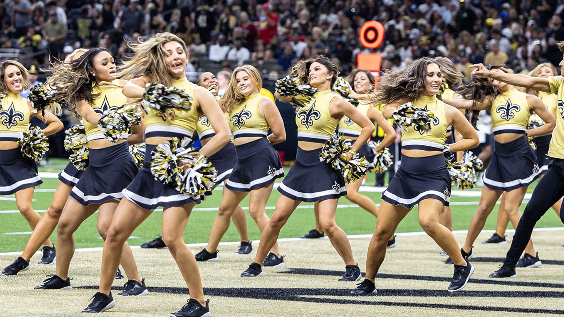 Saints cheerleaders in the end zone