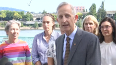 Portland mayor condemns federal intervention, claims videos of anti-ICE riots were from years ago