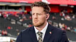 La CBS convierte a J.J. Watt en el sustituto definitivo de Tony Romo con un nuevo contrato y un puesto en « Super Bowl »