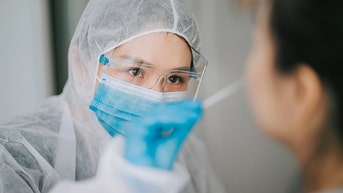 New virus strain spikes in 9 US states with symptoms from brain fog to persistent cough - Fox News