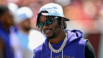 Lamar Jackson apologizes for pushing fan who hit his helmet during Ravens loss: 'Just chill next time'