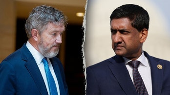 Khanna, Massie to hold news conference with Epstein victims: 'People are going to be outraged'