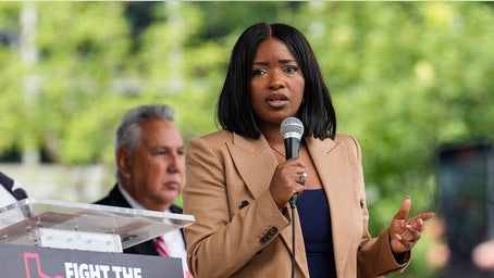 Jasmine se retracta de tu afirmación de que los votantes hispanos de Trump tienen «mentalidad de esclavos».