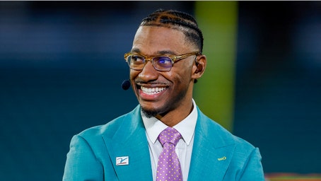 Robert Griffin III reacts to 'Phillies Karen's' 'butterfingers,' recalls his oddest fan interaction